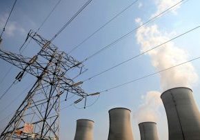 Cooling towers at a coal-fired power plant in Jiangsu province (Image: Alamy)